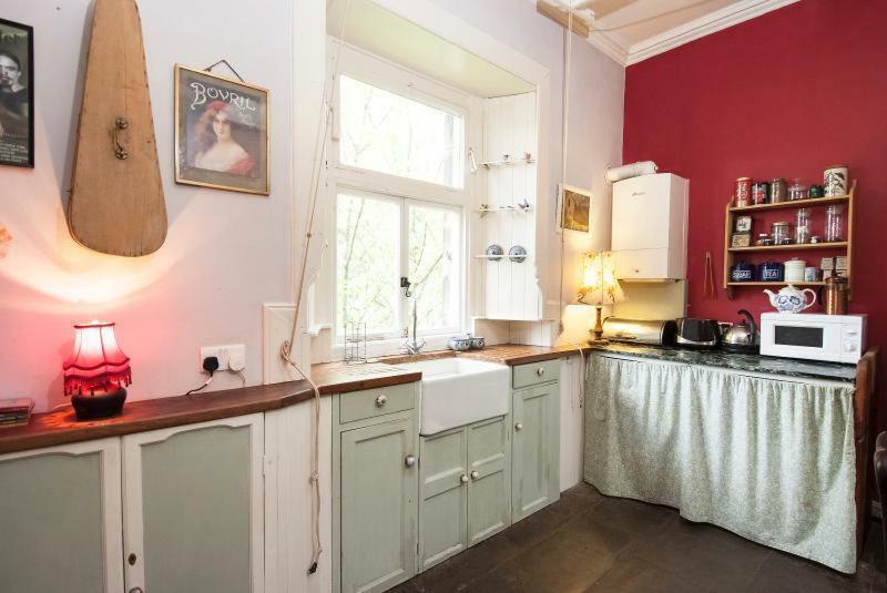 Central Apartment With Parking, Original Art And Antiques EDI Buitenkant foto